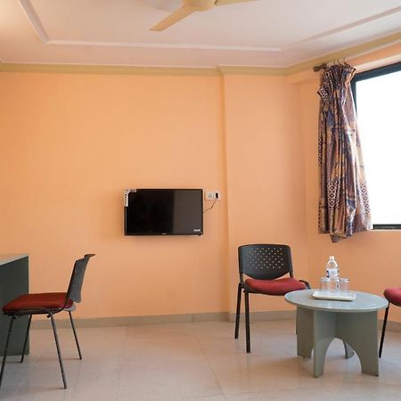 Oyo Flagship 37830 Hotel Aakar International Сатара Екстер'єр фото