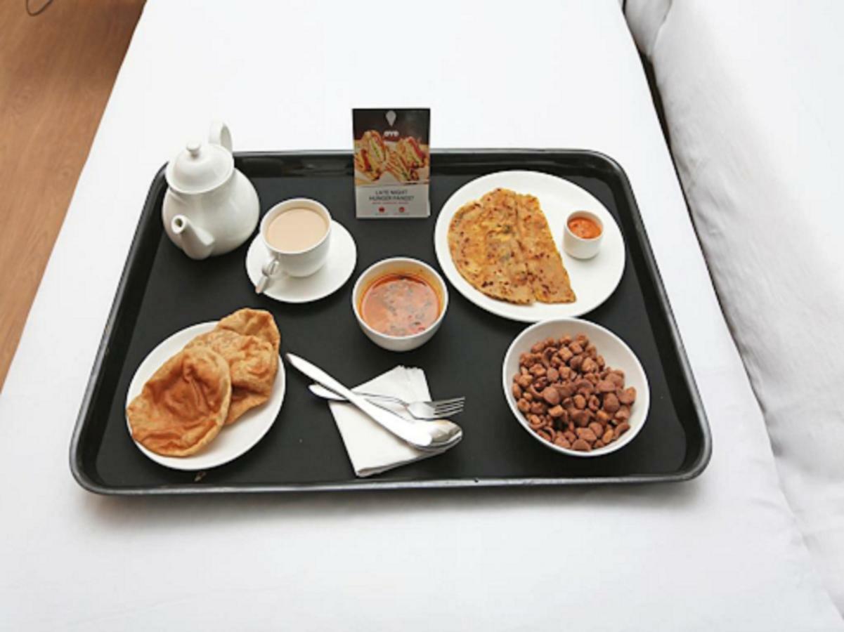Oyo Flagship 37830 Hotel Aakar International Сатара Екстер'єр фото