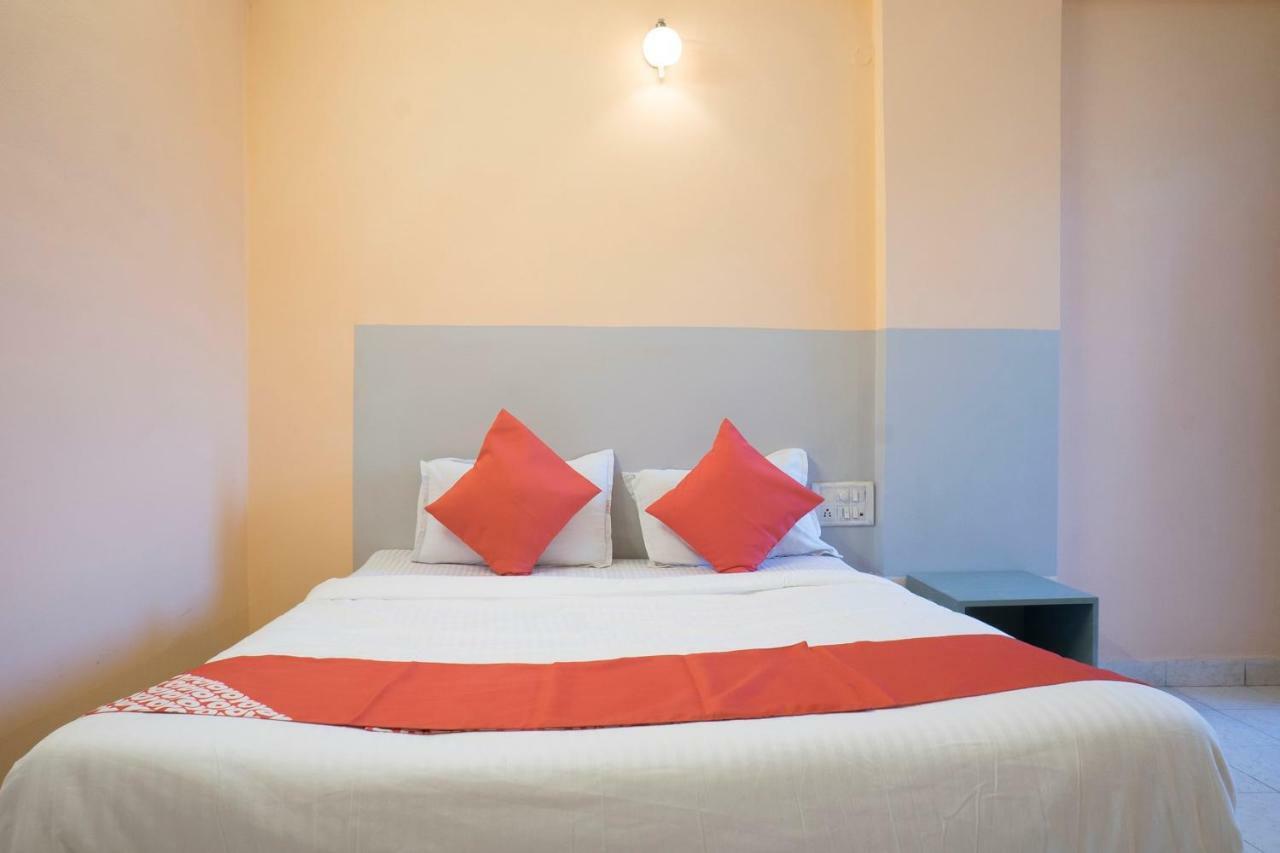 Oyo Flagship 37830 Hotel Aakar International Сатара Екстер'єр фото